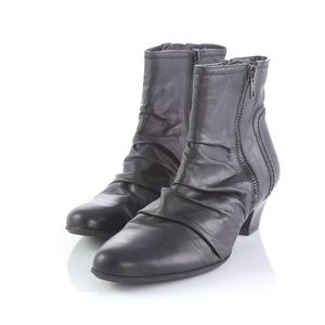 Clarks Artisan Black Leather Ankle Boots Booties